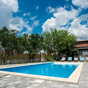 Villa Strisnja W/ Sea View, Debeljak