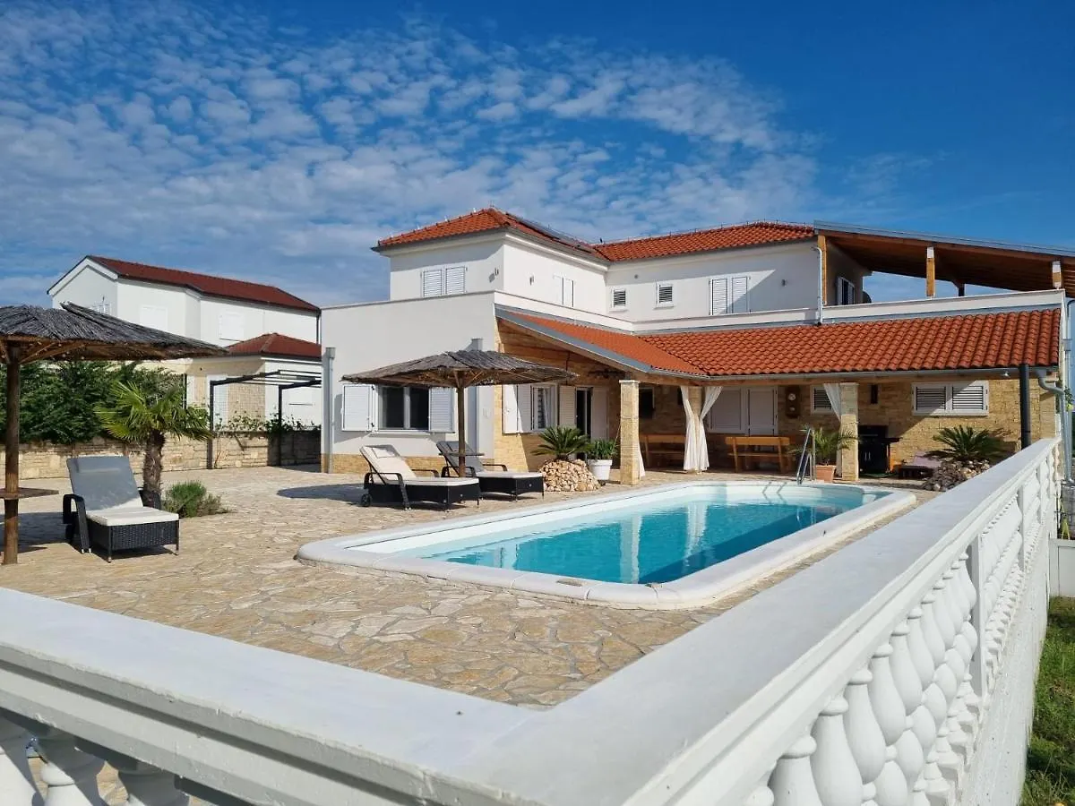 Villa Leonie Debeljak