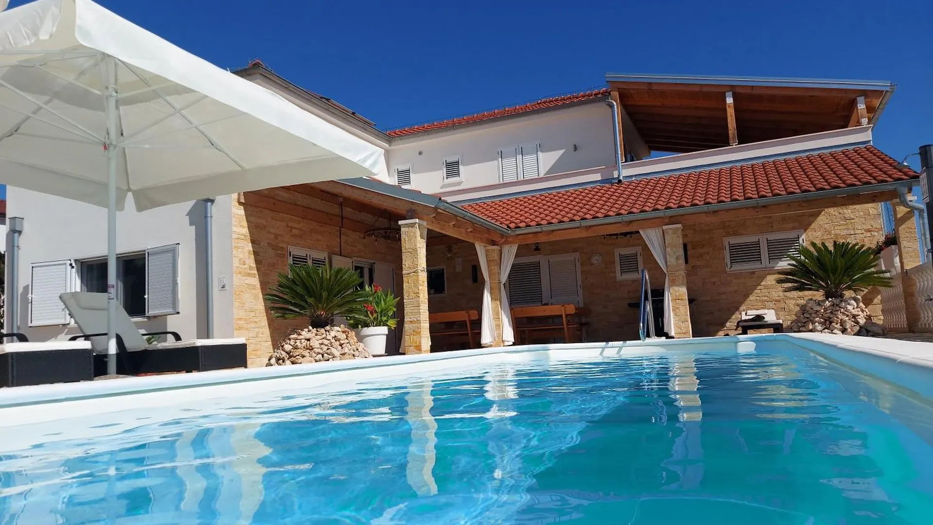 Villa Leonie Debeljak 0*,  Croatia