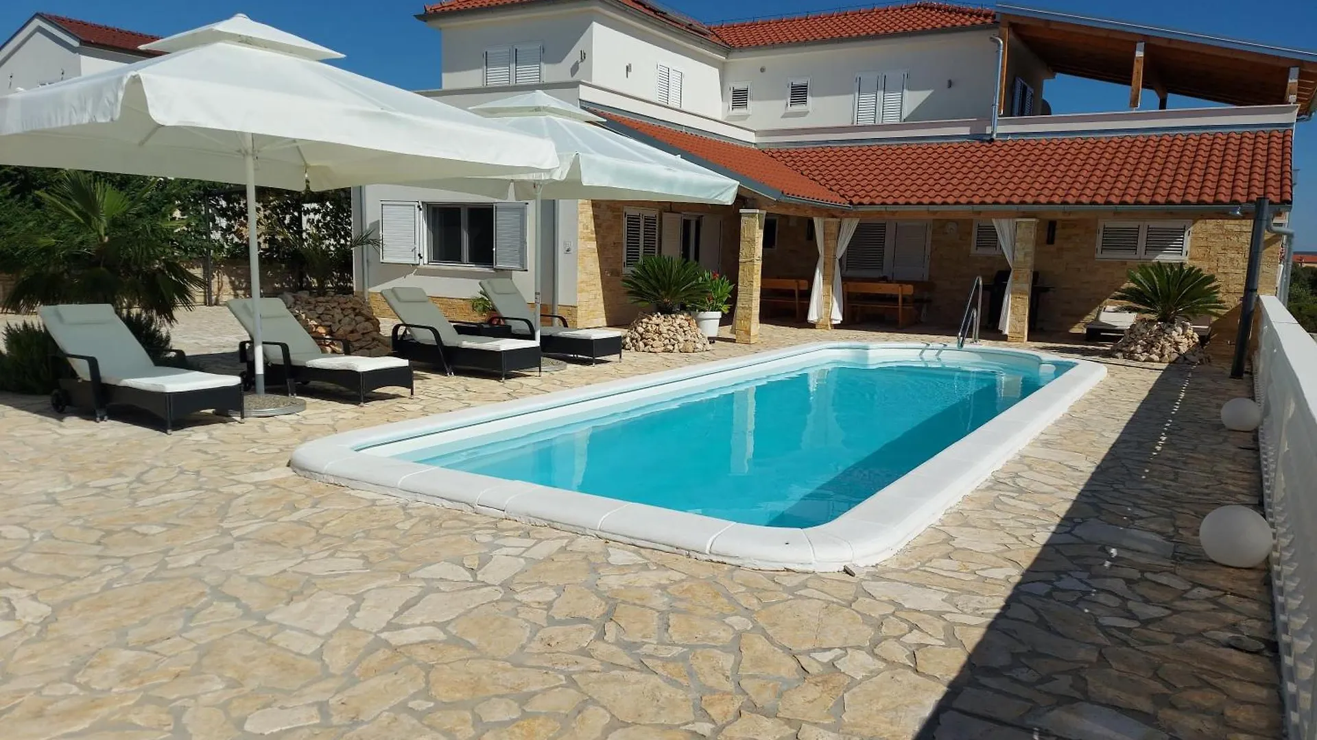 Villa Leonie Debeljak 0*,  Croatia